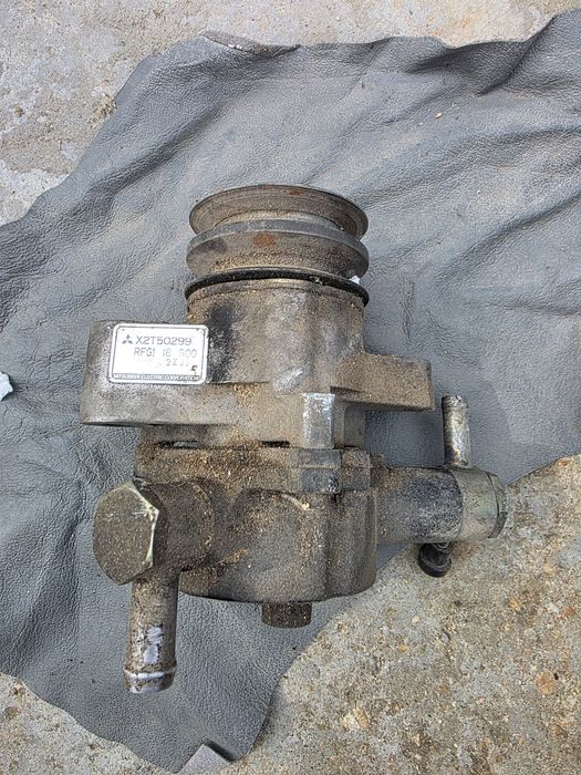 Помпа хидравлична Мазда 626 II