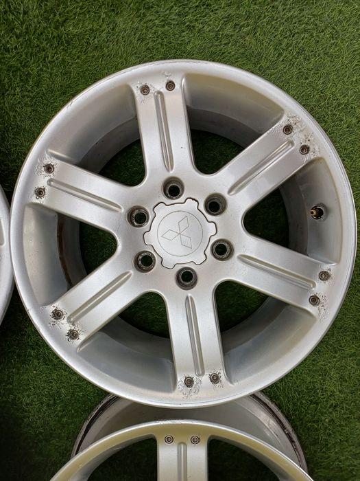 Диски R18 6×139.7 на Mitsubishi Pajero.