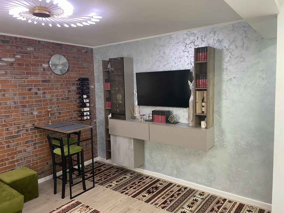 Inchiriez apartament termen lung