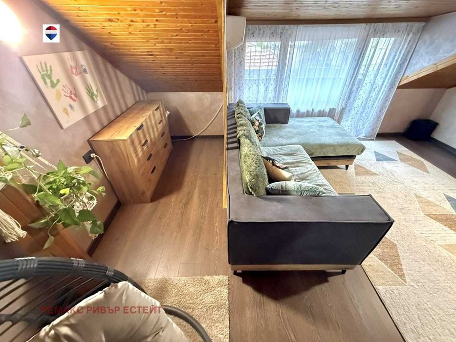Тристаен апартамент за продажба кв. Дружба 2