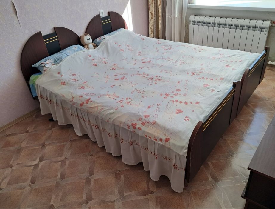 Срочно продам кровать с сундуком 2 спалка