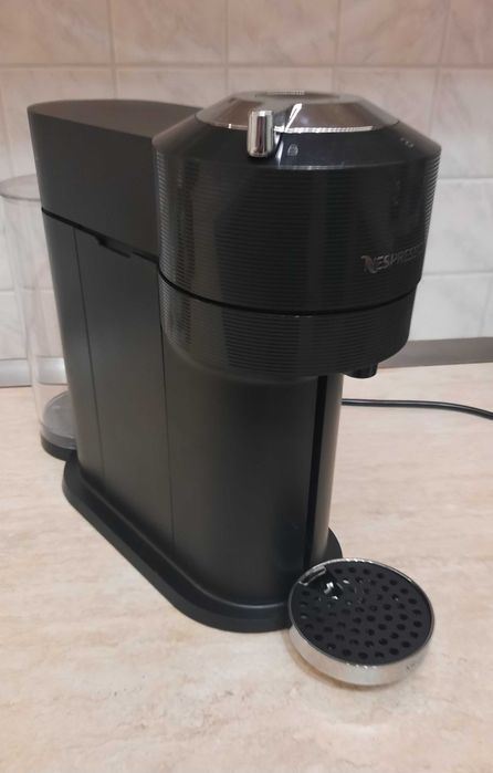 Krups Nespresso Vertuo кафемашина с капсули+подарък часовник