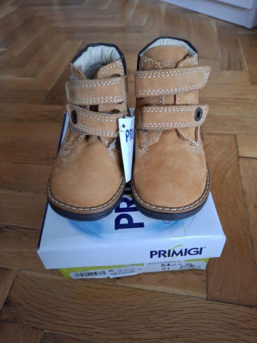 НОВИ боти Primigi, номер 21