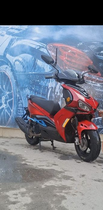 Продается скутер Италия R3 2020