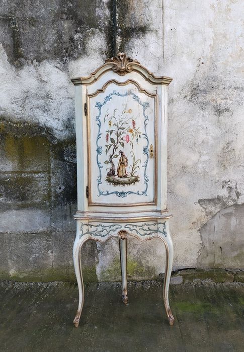 Vitrina de colț veche din lemn /Bufet