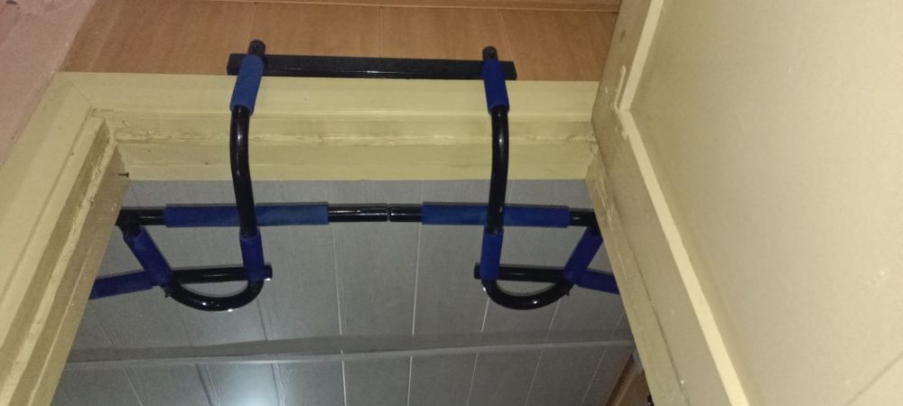 Турник для дома.