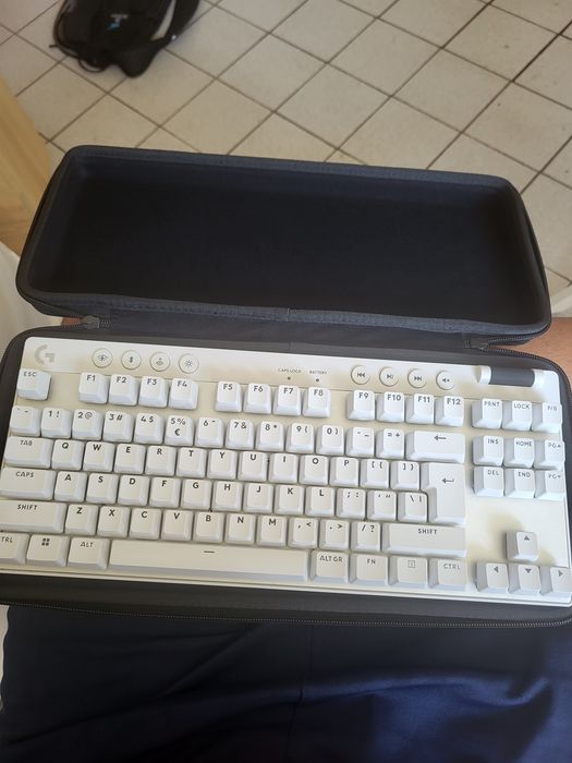 Logitech g pro x tkl
