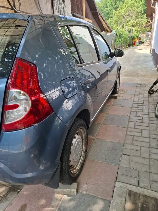 Vând Dacia Sandero