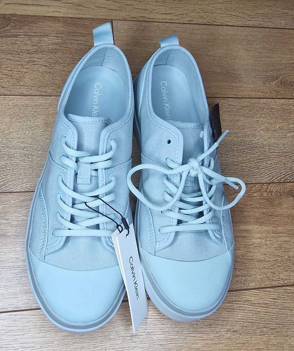 Calvin Klein кецове, чисто нови, номер EU 42