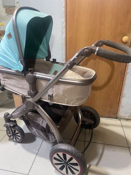 Продам коляску  за 17000