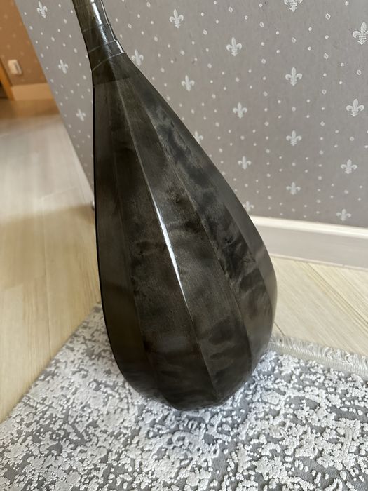 Домбра новая/ музыкальный инструмент