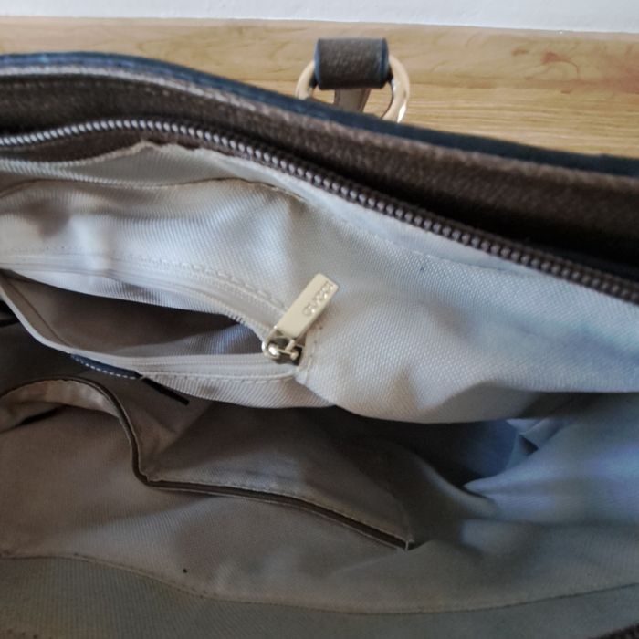 Geanta Gucci Ophidia GG Supreme Canvas Medium Tote Bag.