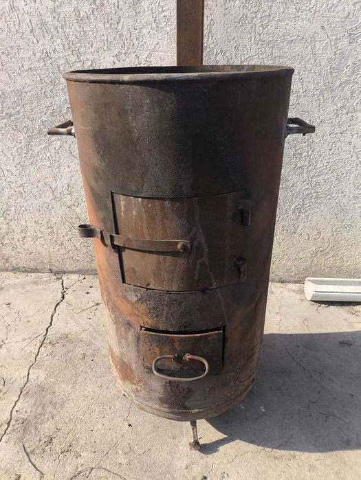 Продам печь под казан ,и мангал.