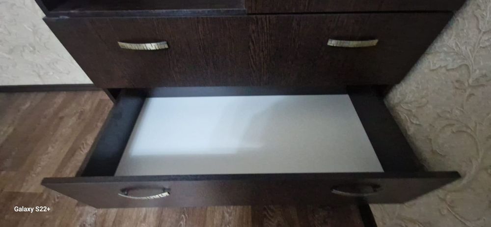 Продам шкаф в отличном состоянии