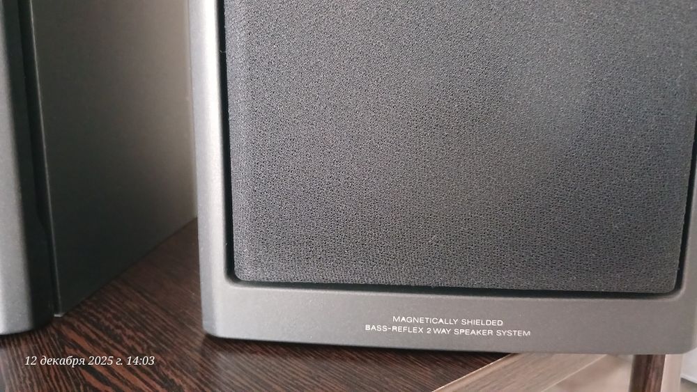 Колонки Sony Pixy