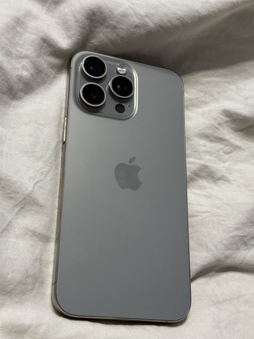 Продам Айфон 15 про макс