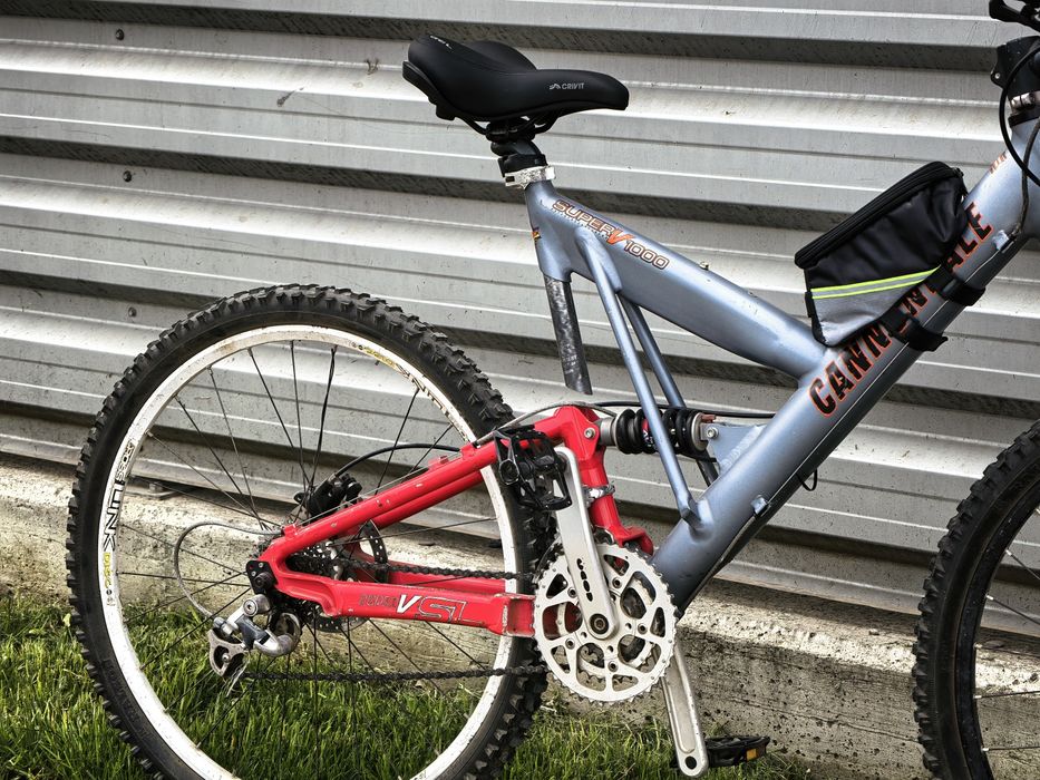 Bicicleta Cannondale v1000 aluminiu