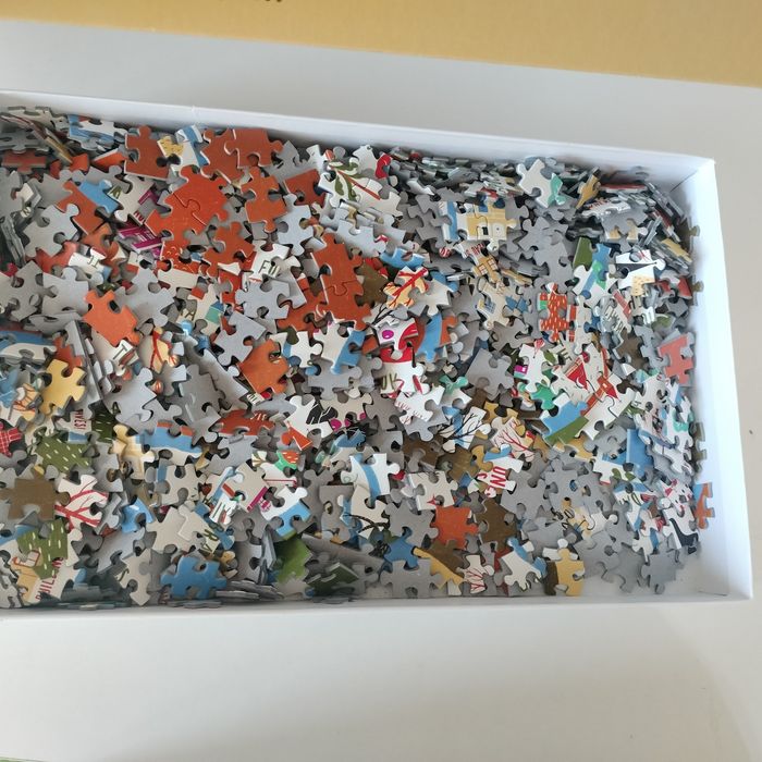 Vând puzzle 1000 de piese cu harta Romaniei