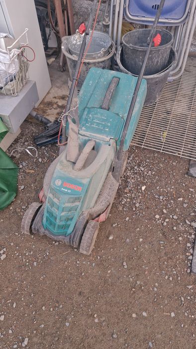 Газонокасилка электрическая