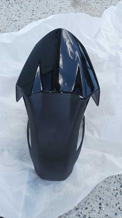 Части и аксесоари за мотори, нови и втора употреба.