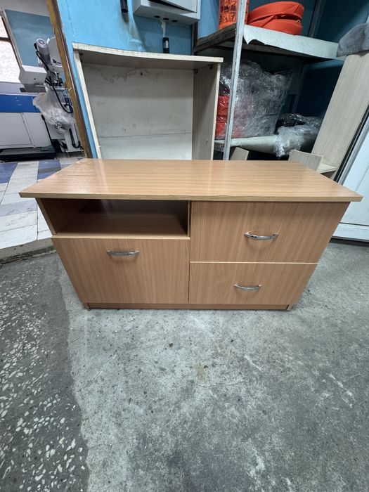 Продам тумбочку