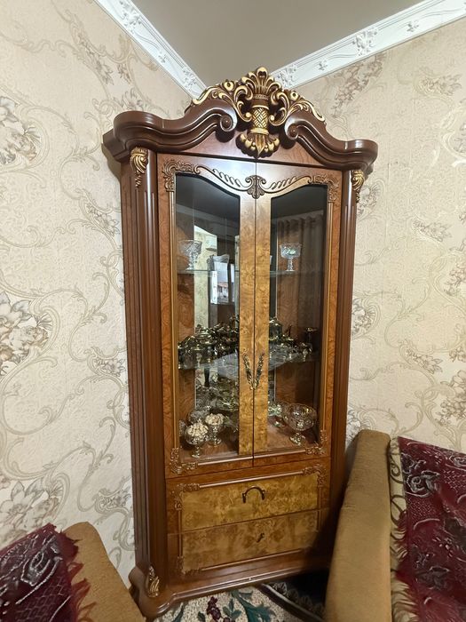 Угловая стенка для гостиной 1 пара.