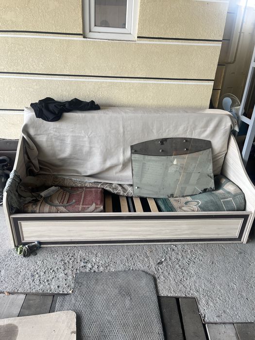 төсек, кровать в отличном состоянии