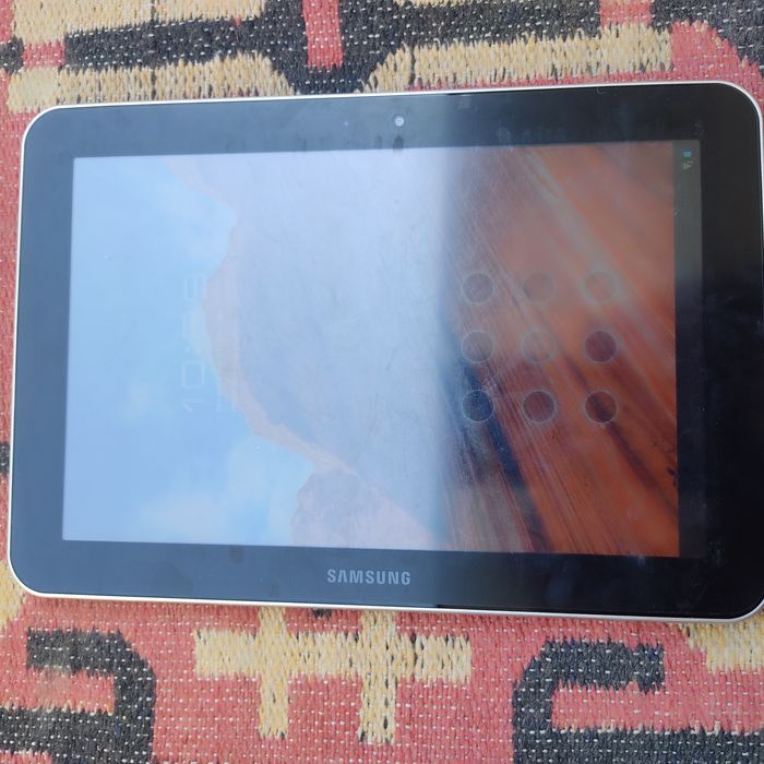 Samsung Galaxy Tab8.9  10.1 versiya.