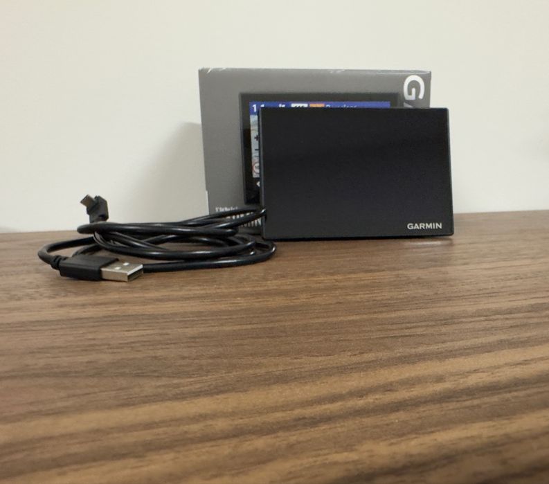 GPS навигация Garmin Drive 53 & Live Traffic