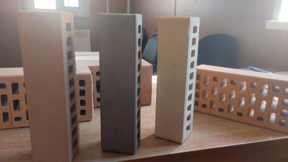 Кирпич 220-440 тг