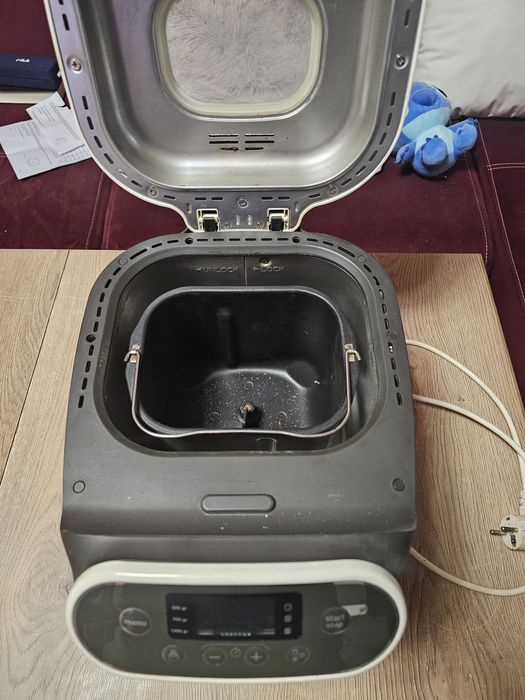 Пекарна тефал  бяла