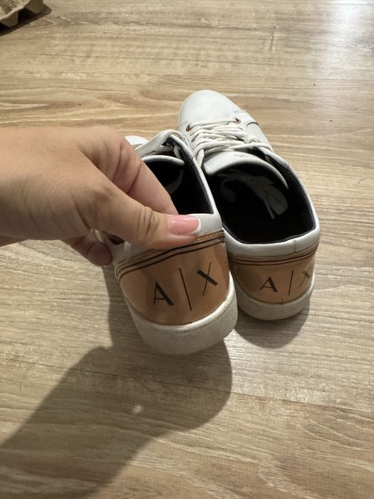 Продам кроссовки armani exchange