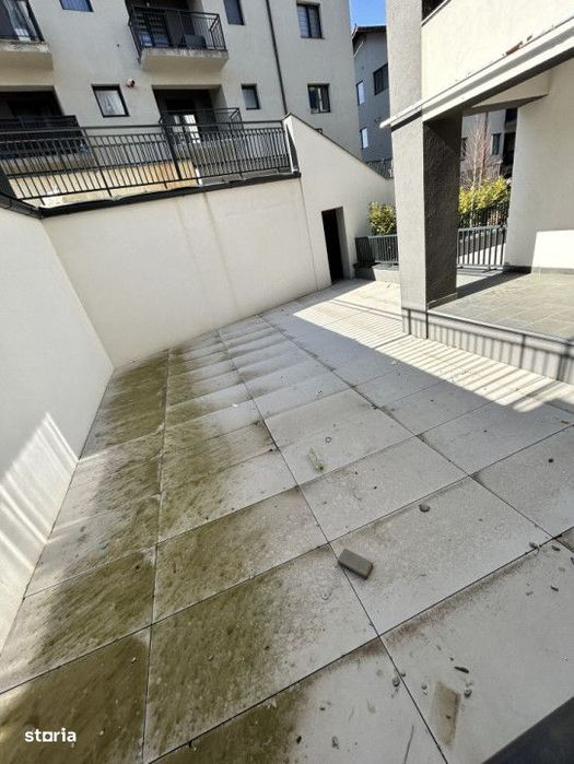 Apartament de 4 camere , 89 mp utili, terasa 103mp, zona VIVO
