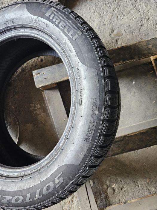 2 anvelope iarna 235 55 17 Pirelli