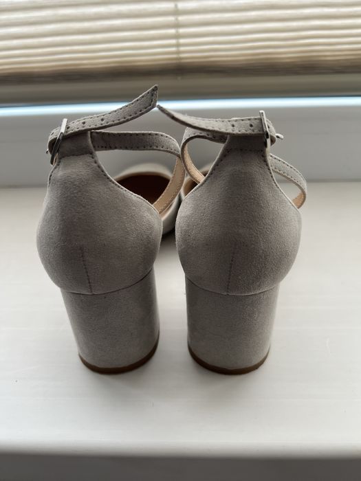 Сандали 38 размера