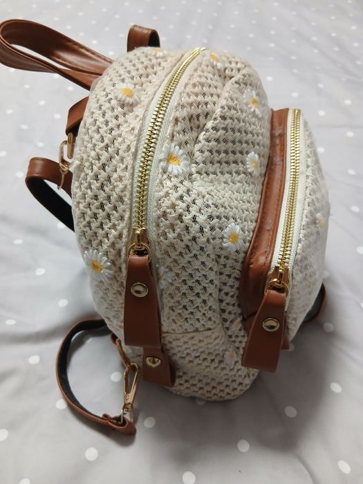 Малка дамска раница