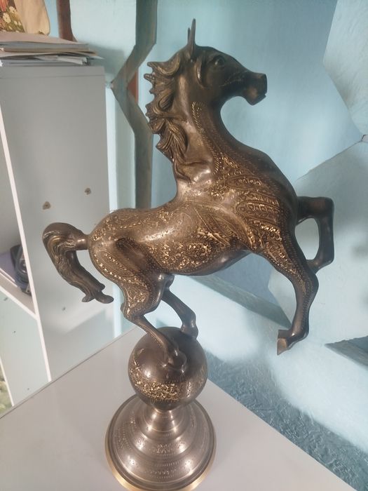 Сувенирные статуэтки