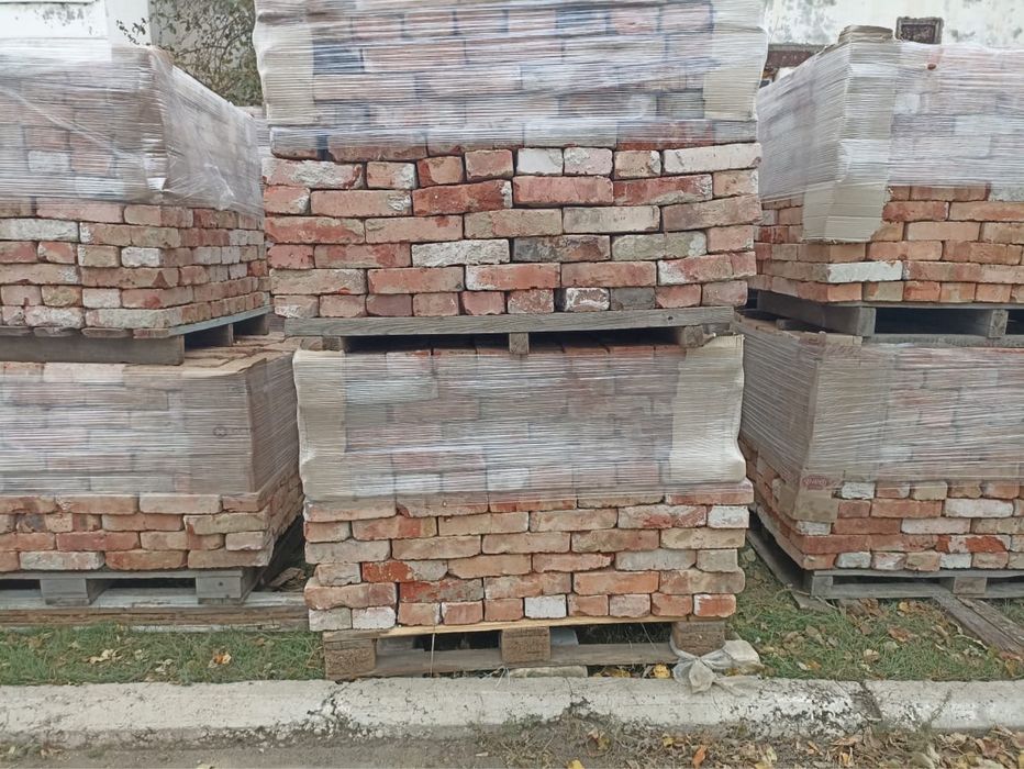 Продам кирпич силикатный и красный