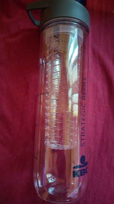 Пчеларския нож, Стара поставка за 
ютия и туристическо шише