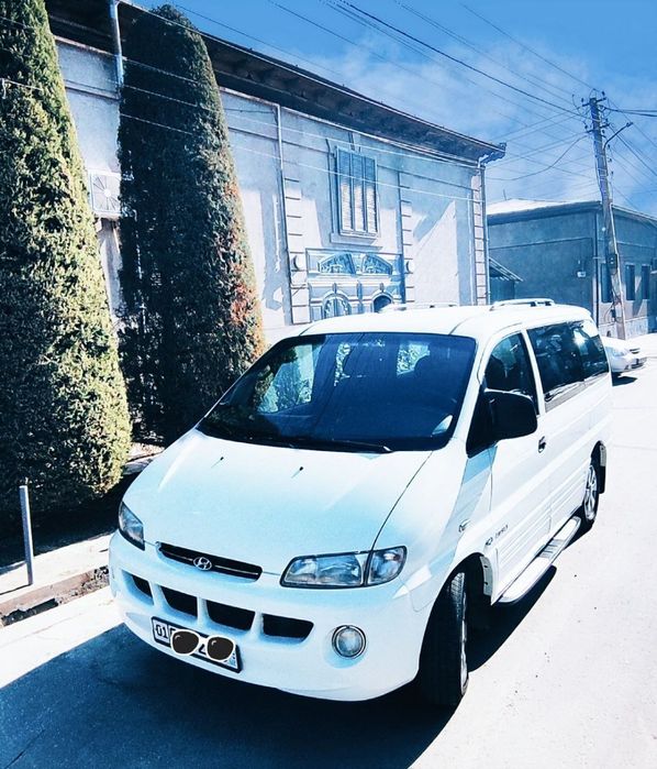 HUNDAY Starex minivan