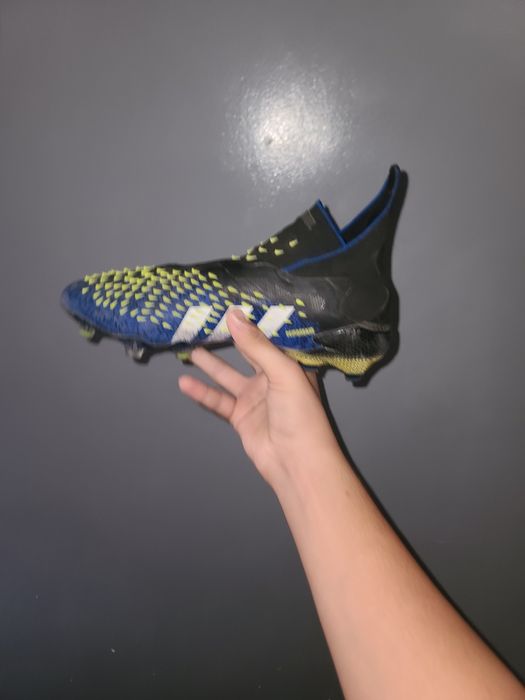 Бутсы адидас предатор