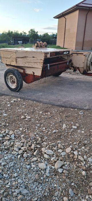 Presă case f220 .