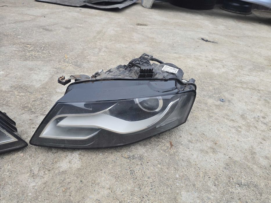 Far stanga xenon audi a4 b8