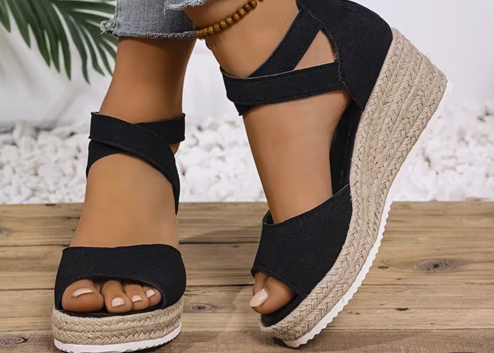 Продам  босоножки   36 р