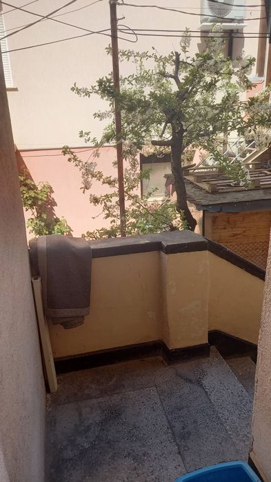 В Панагюрище,продавам първи етаж от къща с приземен 82кв.м