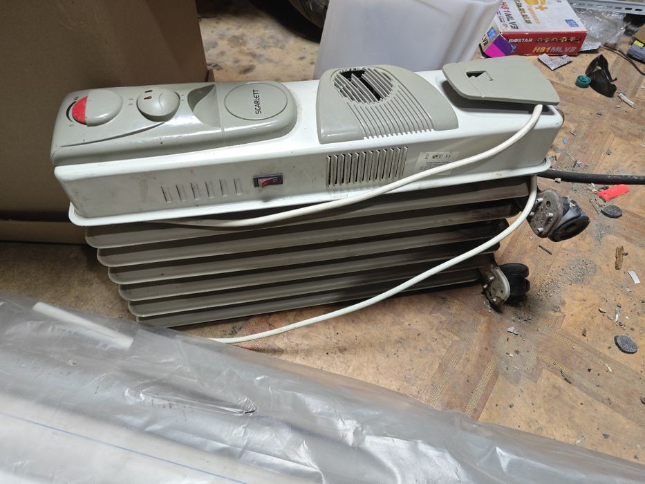 Отдам даром масляный обогреватель. Исправный.