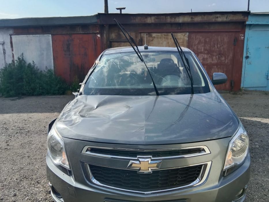 Продам машину шевроле кобальт
