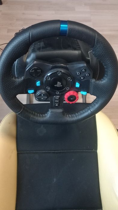 Logitech G29 + педали, шифтър, ръчна, стойка и седалка!