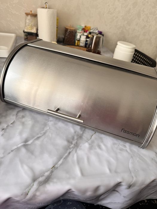 Продам хлебницу