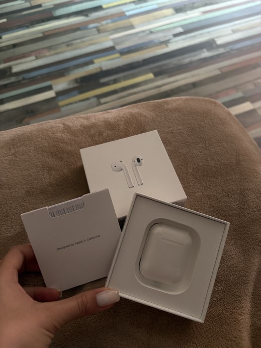 AirPods 2 Generation, отлично състояние